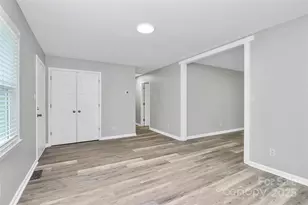 723 Edgegreen Dr, Charlotte, NC 28217 - Photo 3