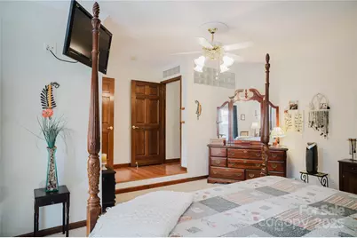 115 Hawkins Creek Road, Hendersonville, NC 28791 - Photo 27