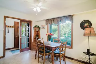 115 Hawkins Creek Rd, Hendersonville, NC 28791 - Photo 23