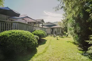 115 Hawkins Creek Rd, Hendersonville, NC 28791 - Photo 11