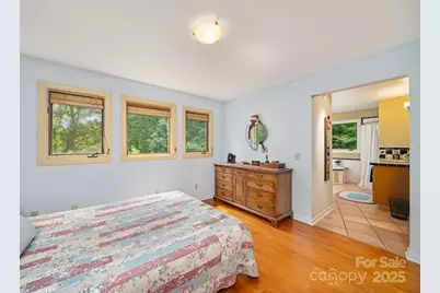 9405 Nc 261 Highway, Bakersville, NC 28705 - Photo 15