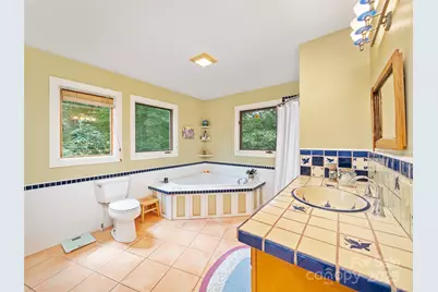 9405 Nc 261 Highway, Bakersville, NC 28705 - Photo 11