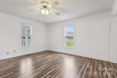 105 E Catawba Street E, Belmont, NC 28012 - Photo 29