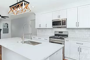 2104 St Mark St, Charlotte, NC 28216 - Photo 3