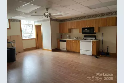 213 W Main Avenue, Gastonia, NC 28052 - Photo 5