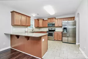 1300 Dunmore Ct, Clover, SC 29710 - Photo 11