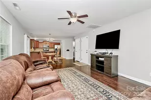 1300 Dunmore Ct, Clover, SC 29710 - Photo 13