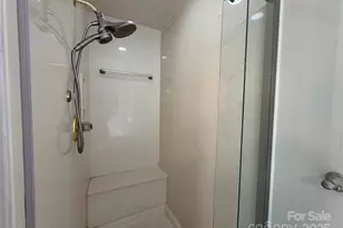 27 Mountain Lake Dr, Hendersonville, NC 28739 - Photo 31