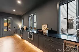 1020 Habersham Dr, Charlotte, NC 28209 - Photo 9