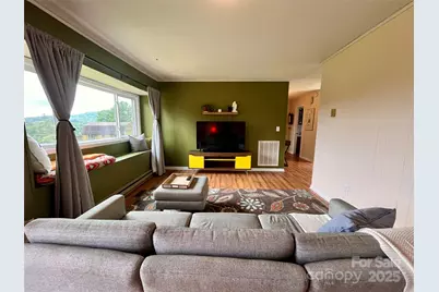 657 Arrowhead Trail, Marion, NC 28752 - Photo 5