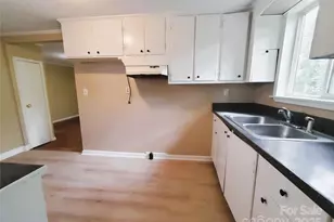 216 E Georgia Ave, Bessemer City, NC 28016 - Photo 7