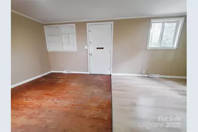 216 E Georgia Avenue, Bessemer City, NC 28016 - Photo 11