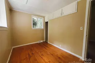 216 E Georgia Ave, Bessemer City, NC 28016 - Photo 25