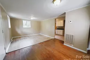 216 E Georgia Ave, Bessemer City, NC 28016 - Photo 9