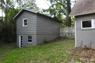 201 Merriman Rd, Hendersonville, NC 28791 - Photo 21