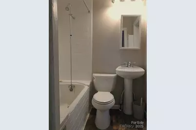 201 Merriman Road, Hendersonville, NC 28791 - Photo 7