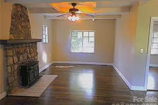 201 Merriman Rd, Hendersonville, NC 28791 - Photo 3