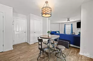 5433 Tumbling Brook Ln, Charlotte, NC 28216 - Photo 15