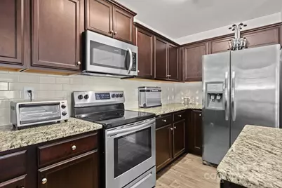 5433 Tumbling Brook Lane, Charlotte, NC 28216 - Photo 11