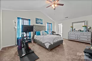 5433 Tumbling Brook Ln, Charlotte, NC 28216 - Photo 25