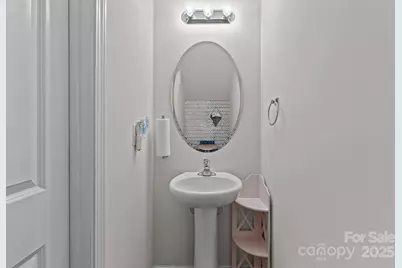 5433 Tumbling Brook Lane, Charlotte, NC 28216 - Photo 17