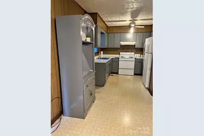 914 Cliffdale Drive, Laurinburg, NC 28352 - Photo 5