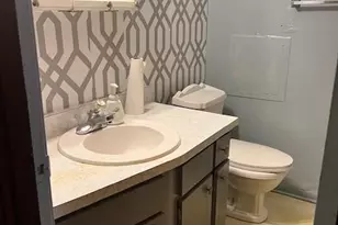 914 Cliffdale Dr, Laurinburg, NC 28352 - Photo 3