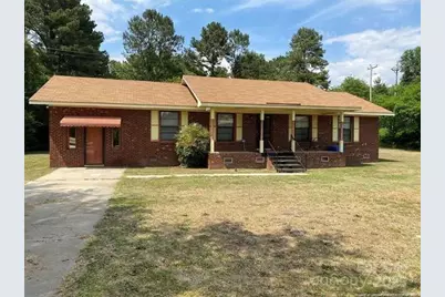 914 Cliffdale Drive, Laurinburg, NC 28352 - Photo 1