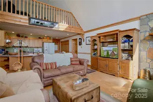 807 Pine Tree Rd, Spruce Pine, NC 28777 - Photo 9