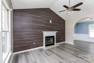 1160 Mulberry Lane, Hickory, NC 28602 - Photo 9