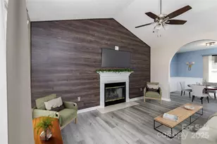 1160 Mulberry Ln, Hickory, NC 28602 - Photo 3