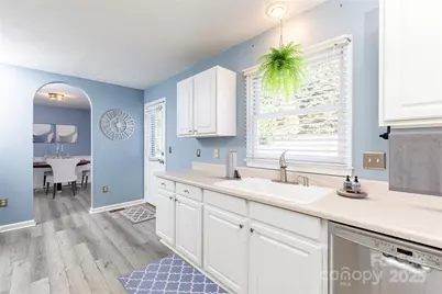 1160 Mulberry Lane, Hickory, NC 28602 - Photo 7