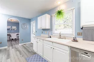 1160 Mulberry Ln, Hickory, NC 28602 - Photo 7