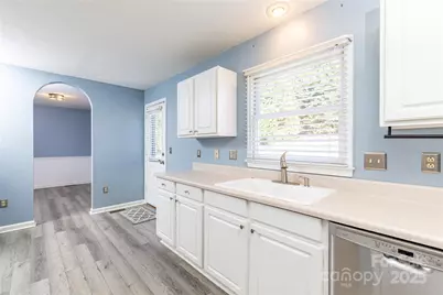 1160 Mulberry Lane, Hickory, NC 28602 - Photo 21