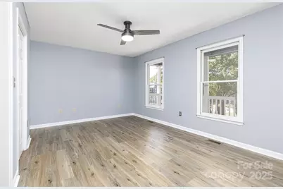 1160 Mulberry Lane, Hickory, NC 28602 - Photo 15