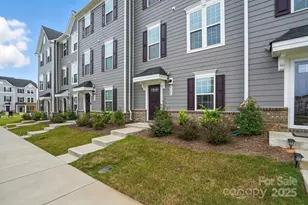 2108 Trout Lily Ln, Matthews, NC 28104 - Photo 3