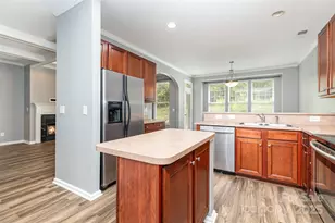 5955 Pale Moss Ln, Charlotte, NC 28269 - Photo 11