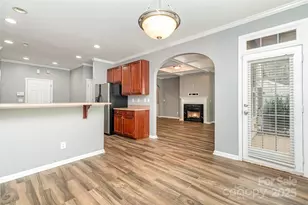 5955 Pale Moss Ln, Charlotte, NC 28269 - Photo 9