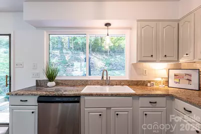 50 Springwood Drive, Asheville, NC 28805 - Photo 11