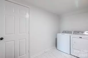 50 Springwood Dr, Asheville, NC 28805 - Photo 9