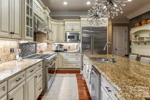 413 Barrington Dr, Asheville, NC 28803 - Photo 19