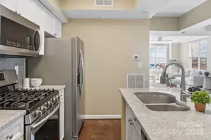 405 W 7th St, Charlotte, NC 28202 - Photo 19