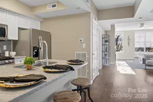 405 W 7th St, Charlotte, NC 28202 - Photo 13