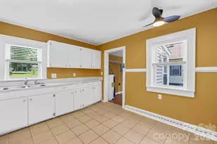 320 W Bingham St, Statesville, NC 28677 - Photo 7