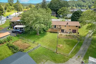 546 N Country Club Rd, Brevard, NC 28712 - Photo 3