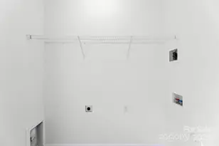 5557 Seths Dr, Charlotte, NC 28269 - Photo 23