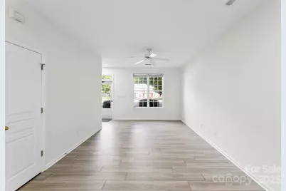 5557 Seths Drive, Charlotte, NC 28269 - Photo 5