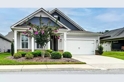 527 Summerfield Place, Flat Rock, NC 28731 - Photo 1