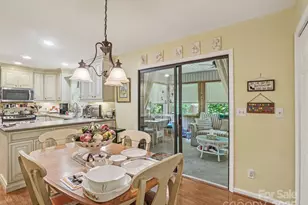 204 Fernwood Dr, Hendersonville, NC 28791 - Photo 11