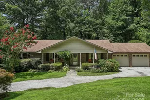 204 Fernwood Dr, Hendersonville, NC 28791 - Photo 1